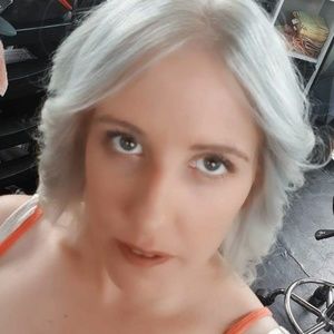 Meet your Posher, Rainie